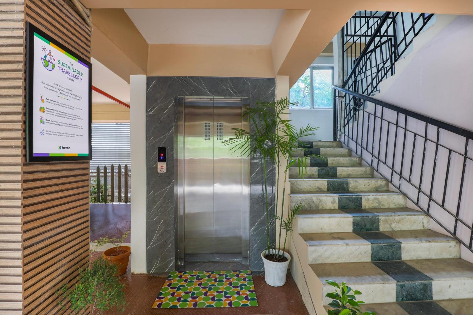 Treebo Urban Oasis Inn Ґувахаті Екстер'єр фото