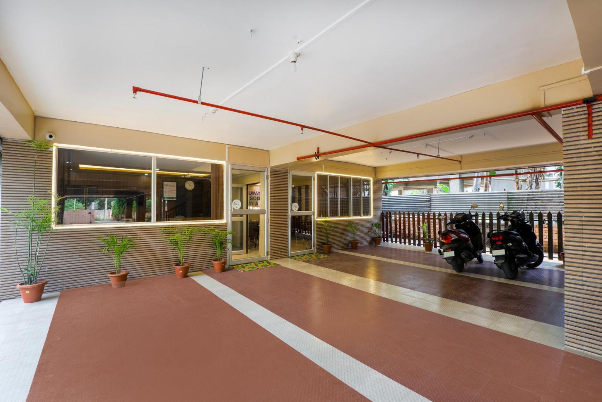Treebo Urban Oasis Inn Ґувахаті Екстер'єр фото