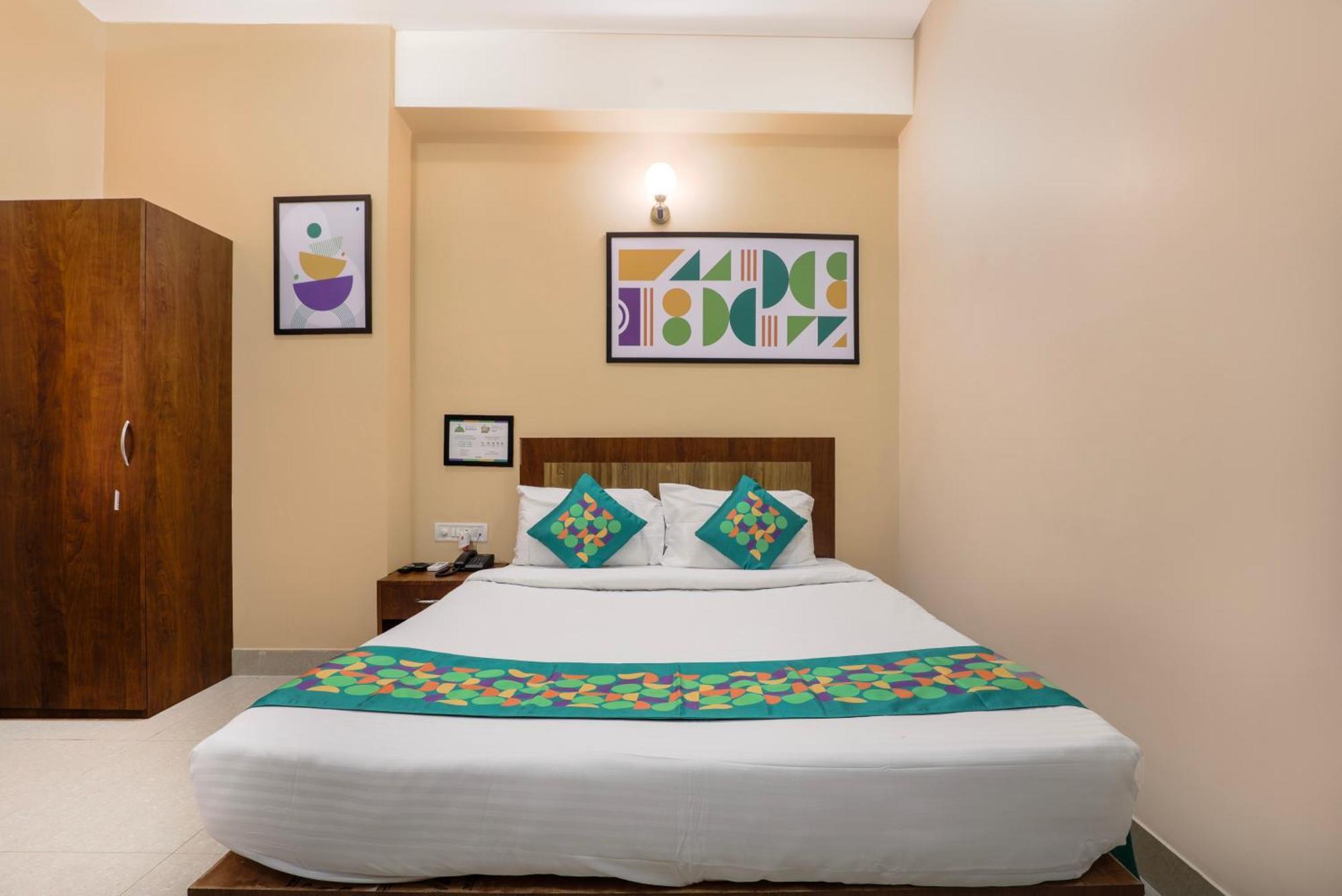Treebo Urban Oasis Inn Ґувахаті Екстер'єр фото