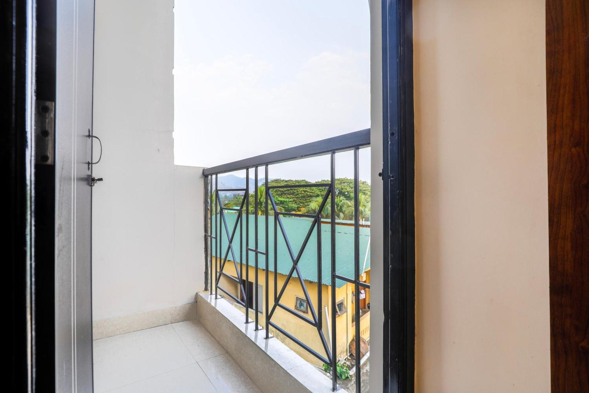 Treebo Urban Oasis Inn Ґувахаті Екстер'єр фото