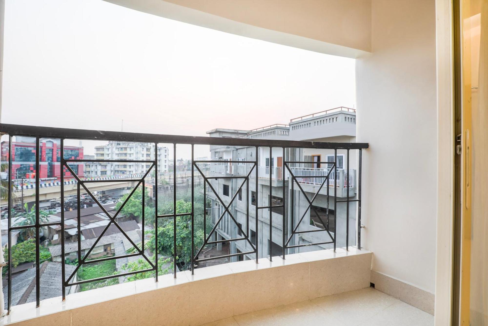 Treebo Urban Oasis Inn Ґувахаті Екстер'єр фото