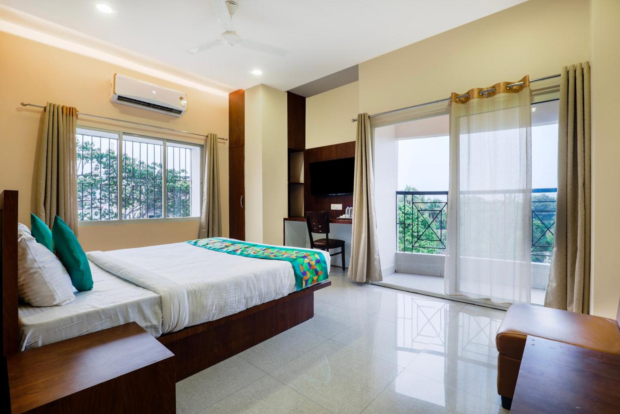 Treebo Urban Oasis Inn Ґувахаті Екстер'єр фото