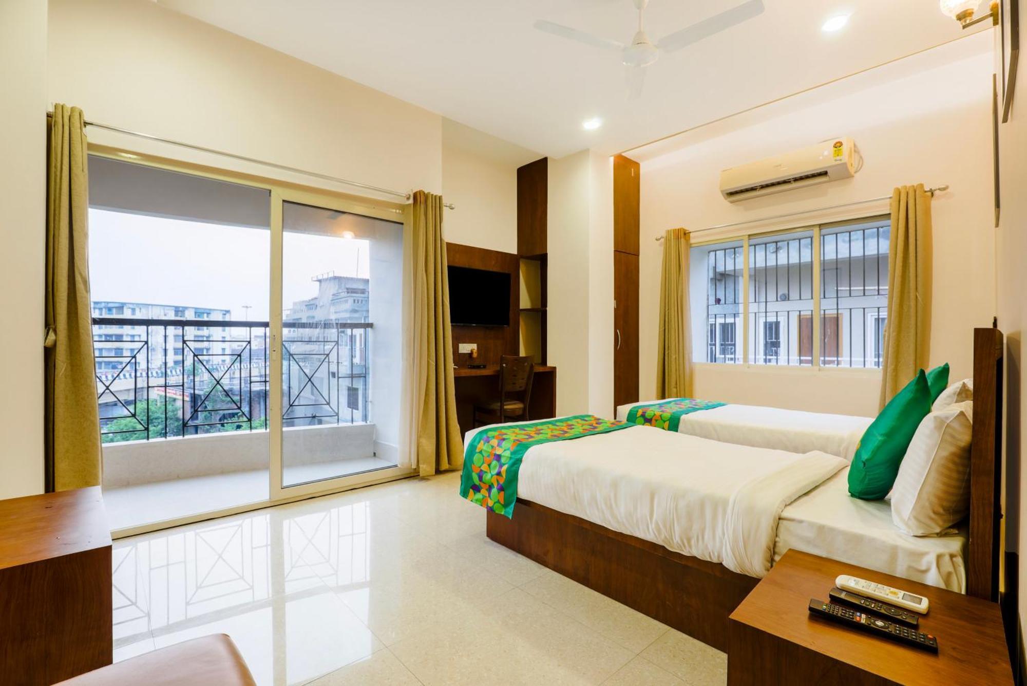 Treebo Urban Oasis Inn Ґувахаті Екстер'єр фото